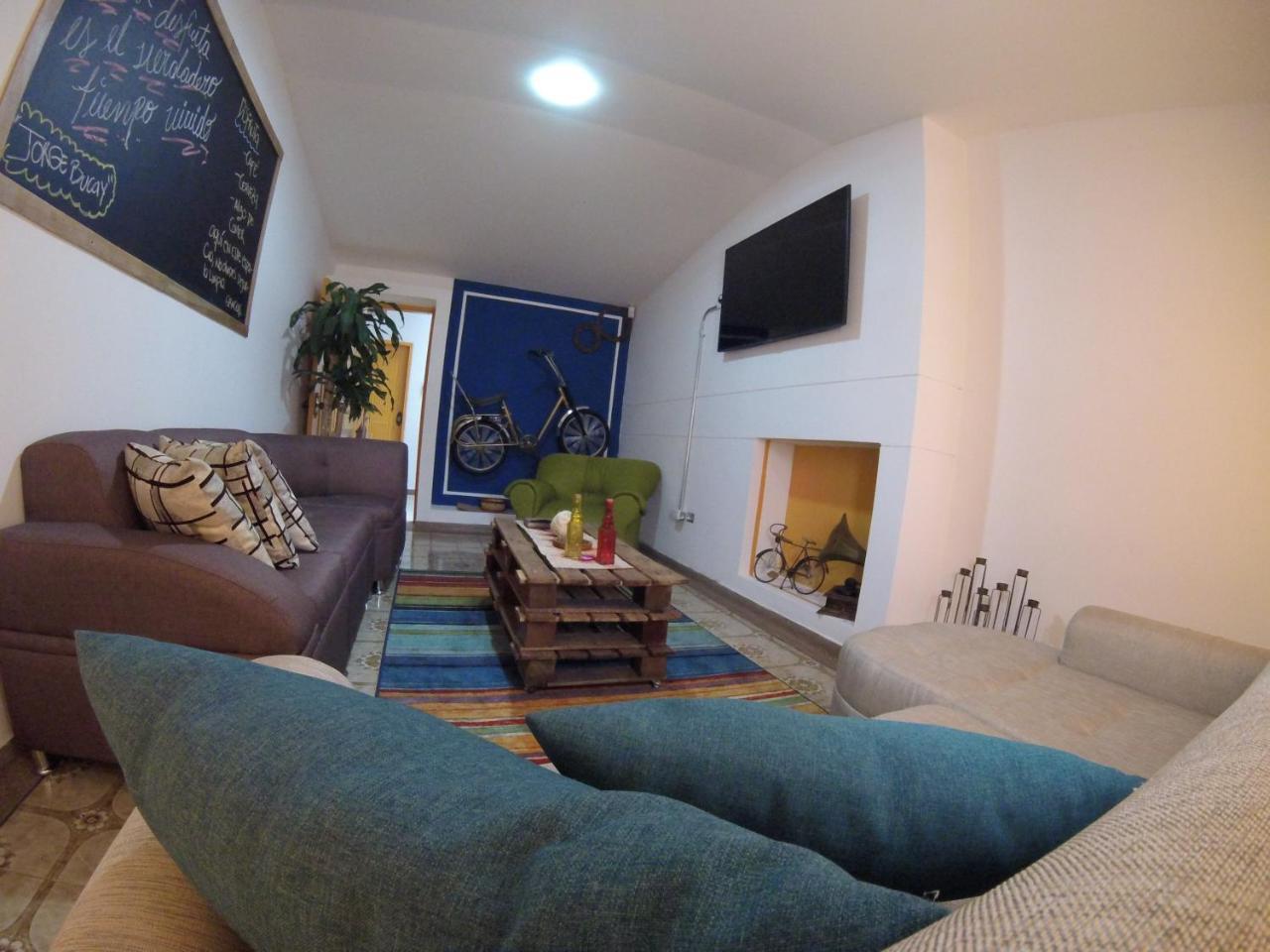 La Otra Mitad Hostel 아르메니아 외부 사진